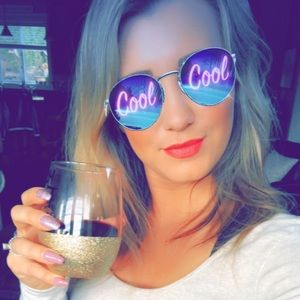 Meet your Posher, Kallee